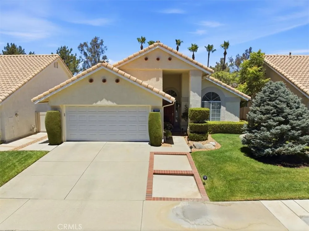 5831 Oakmont Banning, CA 92220