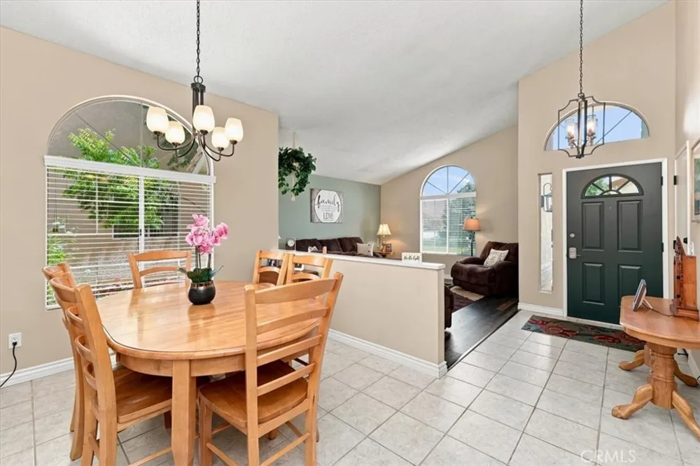 5831 Oakmont Banning, CA 92220