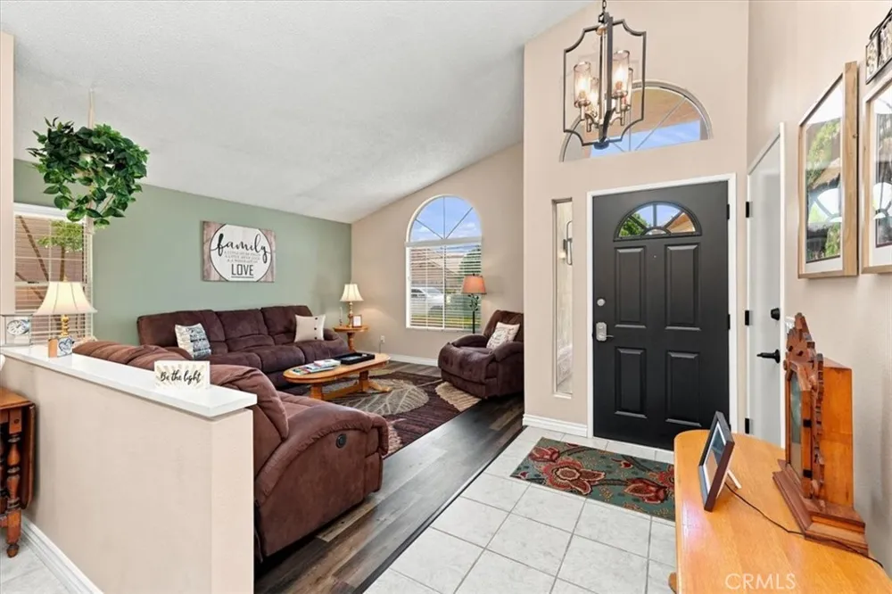 5831 Oakmont Banning, CA 92220