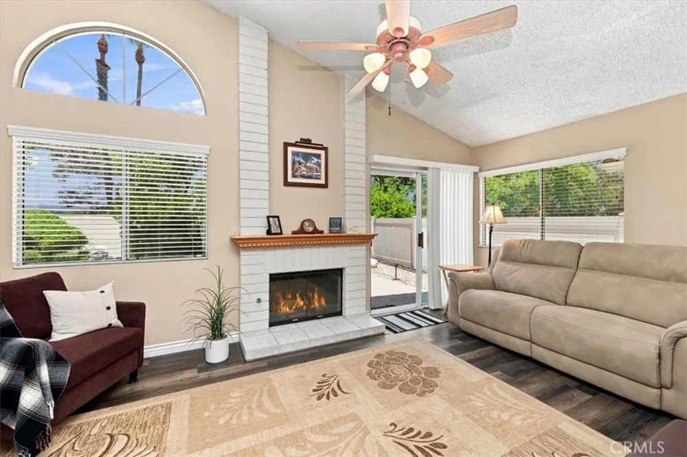5831 Oakmont Banning, CA 92220