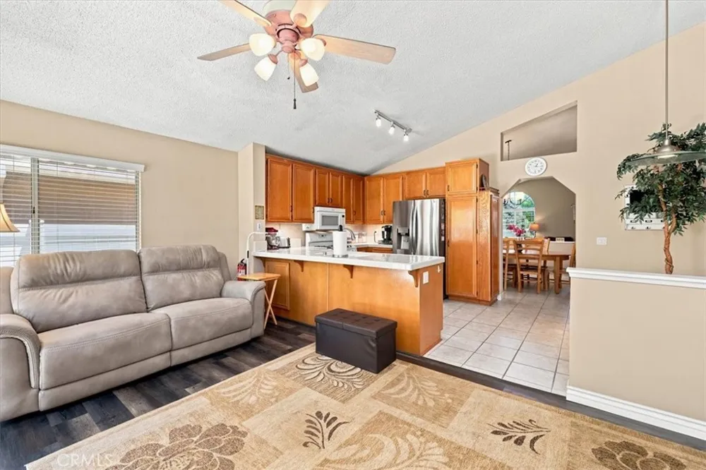 5831 Oakmont Banning, CA 92220