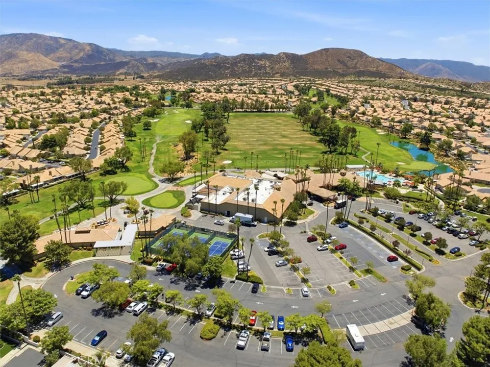 5831 Oakmont Banning, CA 92220