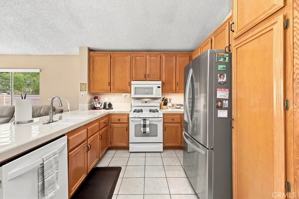 5831 Oakmont Banning, CA 92220