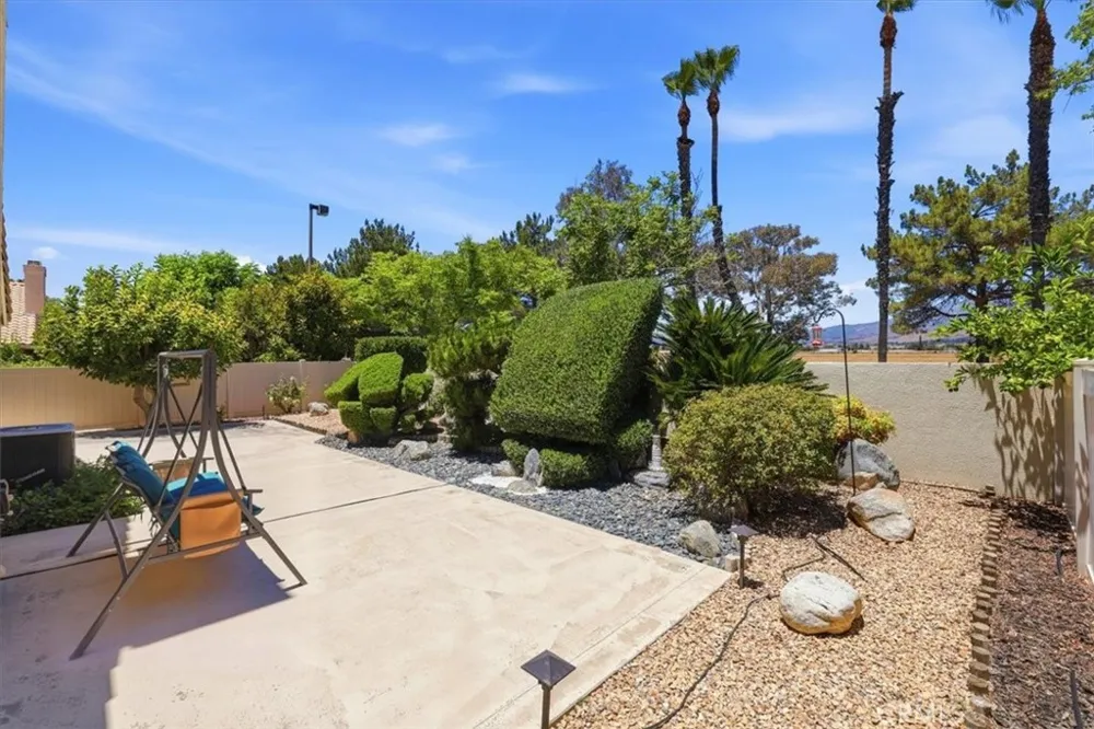 5831 Oakmont Banning, CA 92220