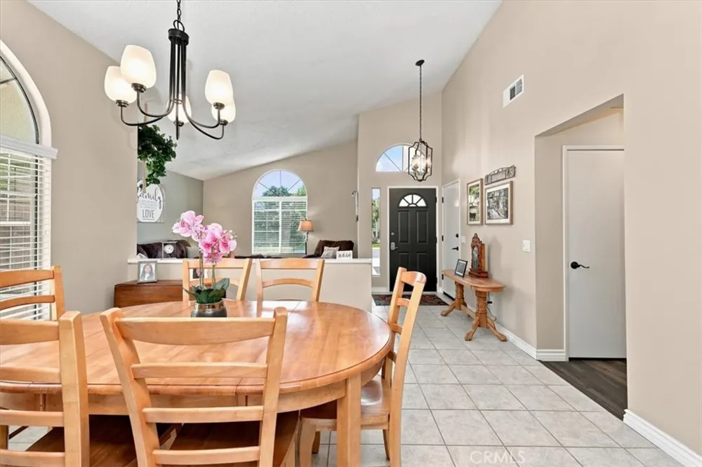 5831 Oakmont Banning, CA 92220