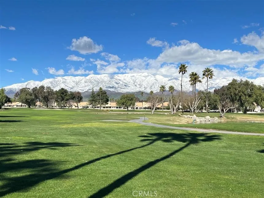 5831 Oakmont Banning, CA 92220