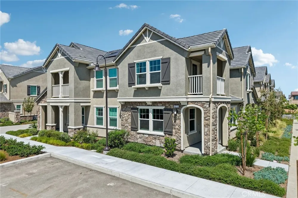 4273 S Hermosa Paseo Ontario, CA 91761