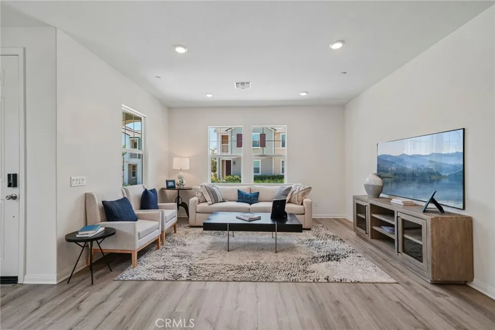 4273 S Hermosa Paseo Ontario, CA 91761