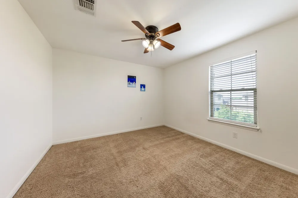 925 Woodduck Trail Leander, TX 78641