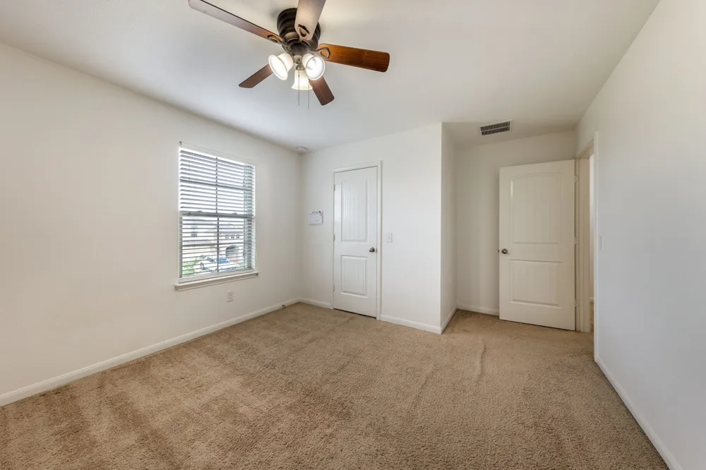 925 Woodduck Trail Leander, TX 78641