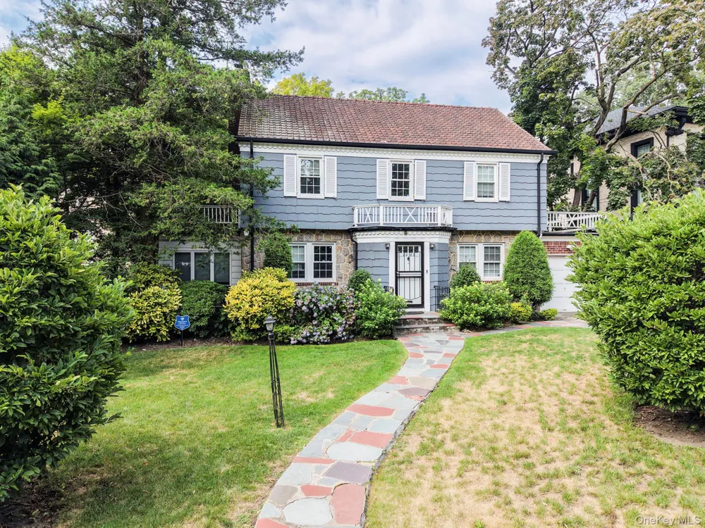 80-82 222nd Street Hollis Hills, NY 11427
