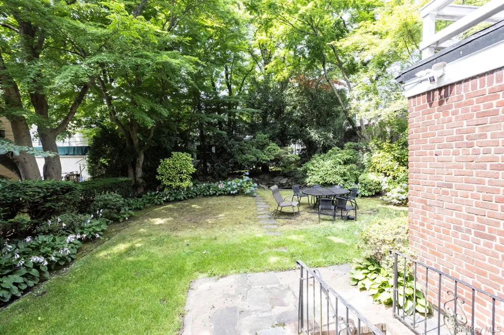 80-82 222nd Street Hollis Hills, NY 11427