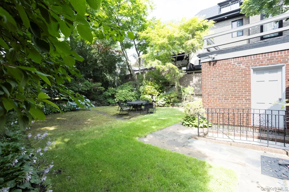 80-82 222nd Street Hollis Hills, NY 11427