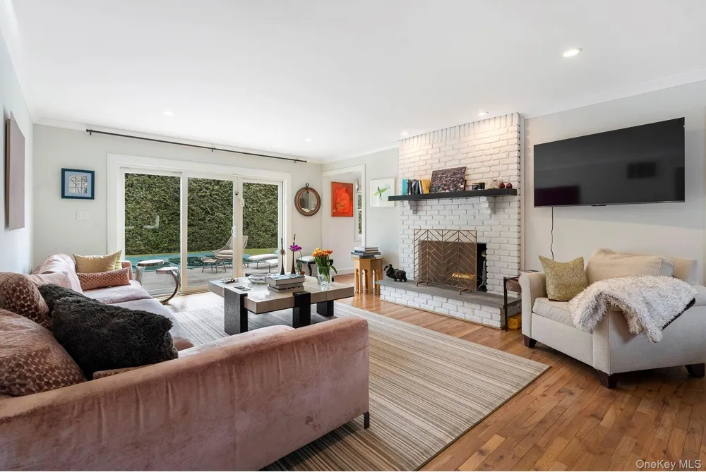 770 Hill Street Southampton, NY 11968