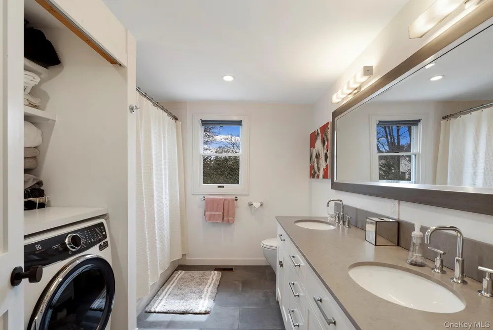 770 Hill Street Southampton, NY 11968