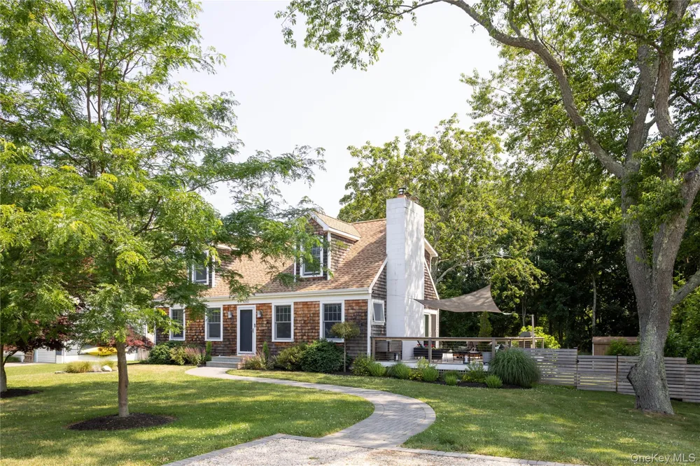 1050 Bayview Avenue Southold, NY 11971