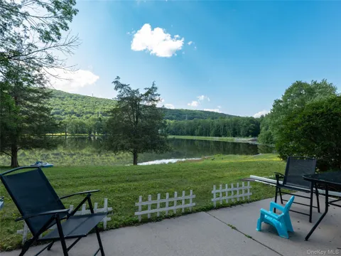 402 Mountain Laurel Drive