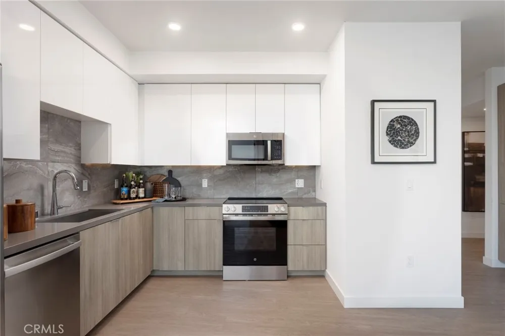 511 S Harbor #728 San Pedro, CA 90731