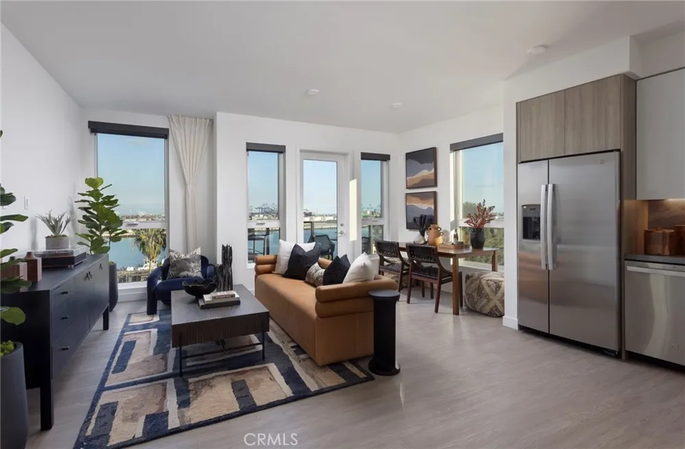 511 S Harbor #728 San Pedro, CA 90731
