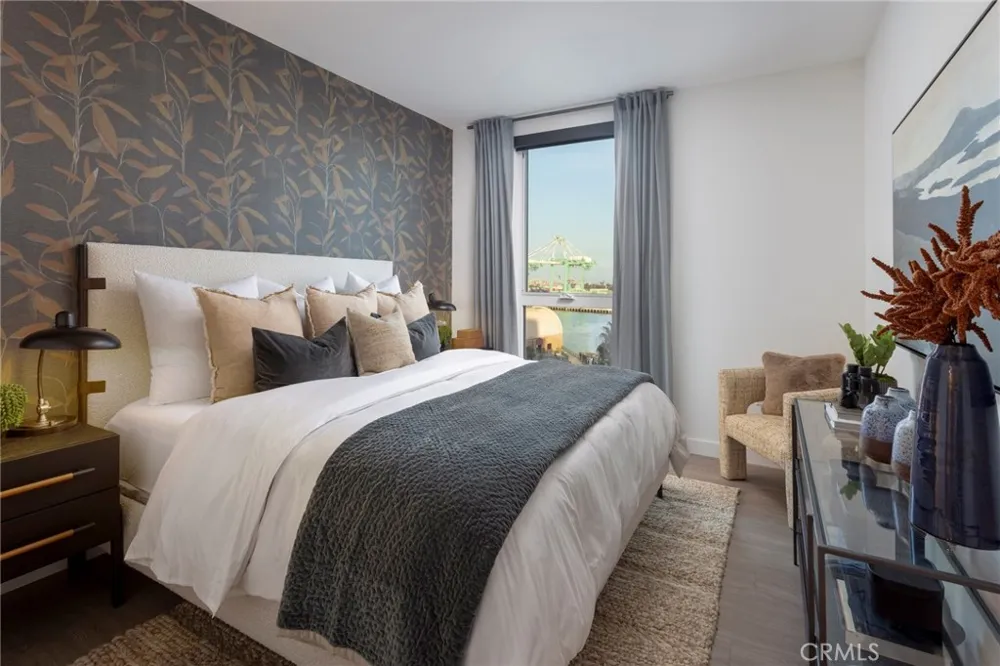511 S Harbor #728 San Pedro, CA 90731