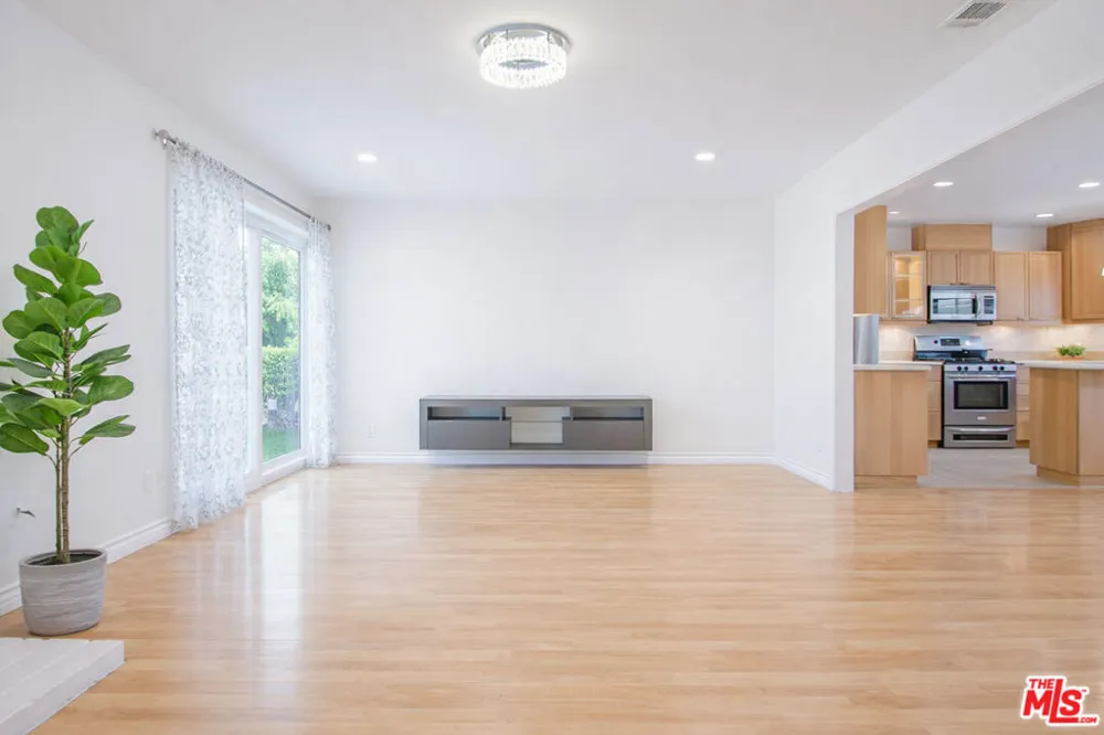 10550 Woldrich Street Sylmar, CA 91342