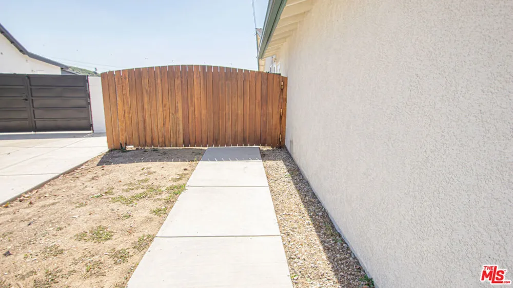 10550 Woldrich Street Sylmar, CA 91342