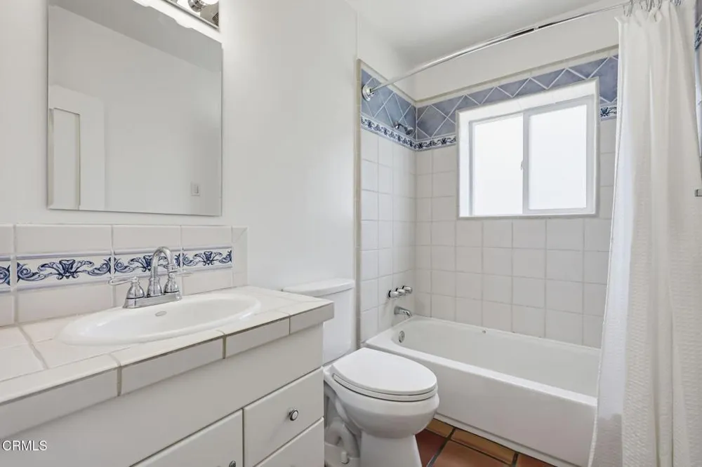 1003 E Virginia Terrace Santa Paula, CA 93060