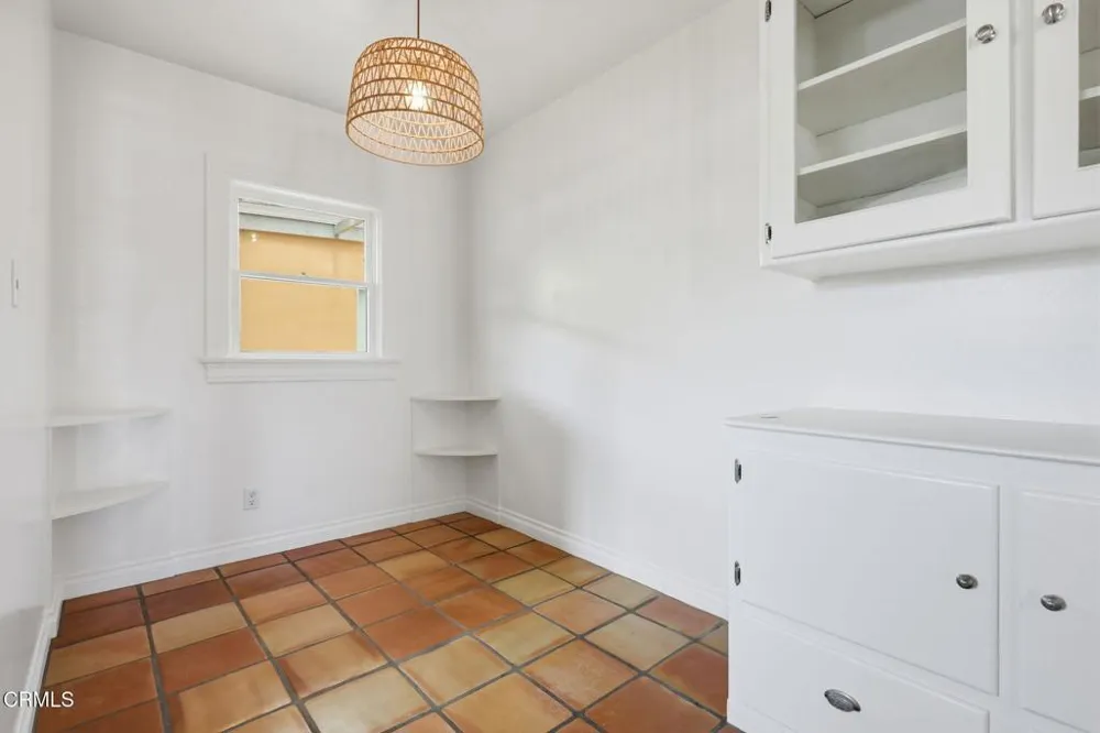 1003 E Virginia Terrace Santa Paula, CA 93060
