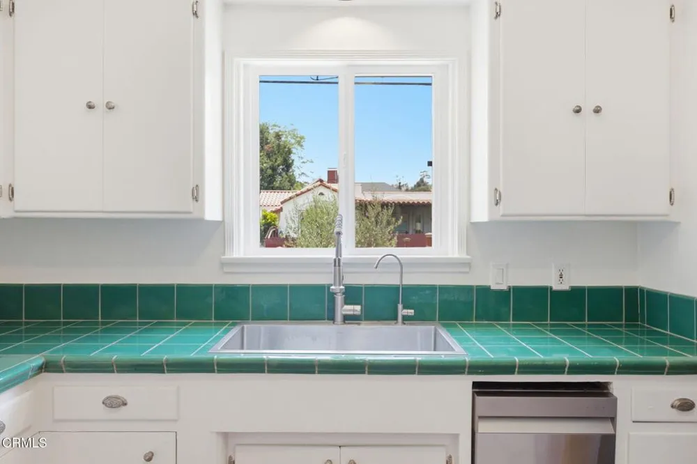 1003 E Virginia Terrace Santa Paula, CA 93060