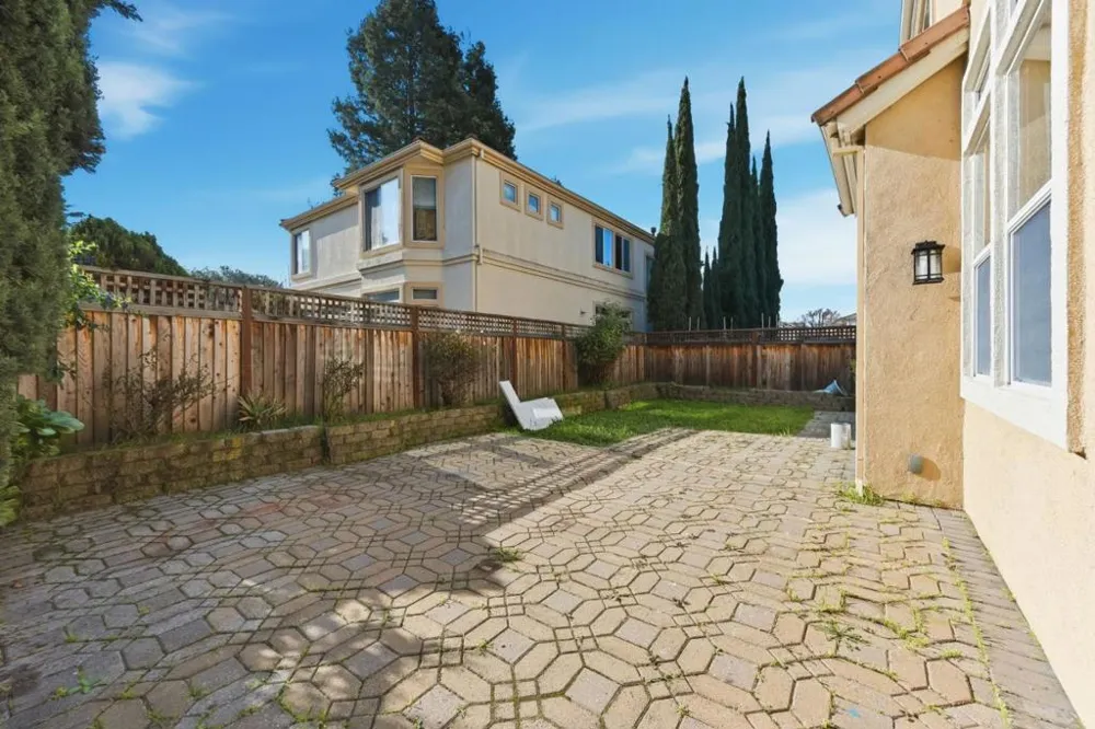 310 Grau Drive Fremont, CA 94536