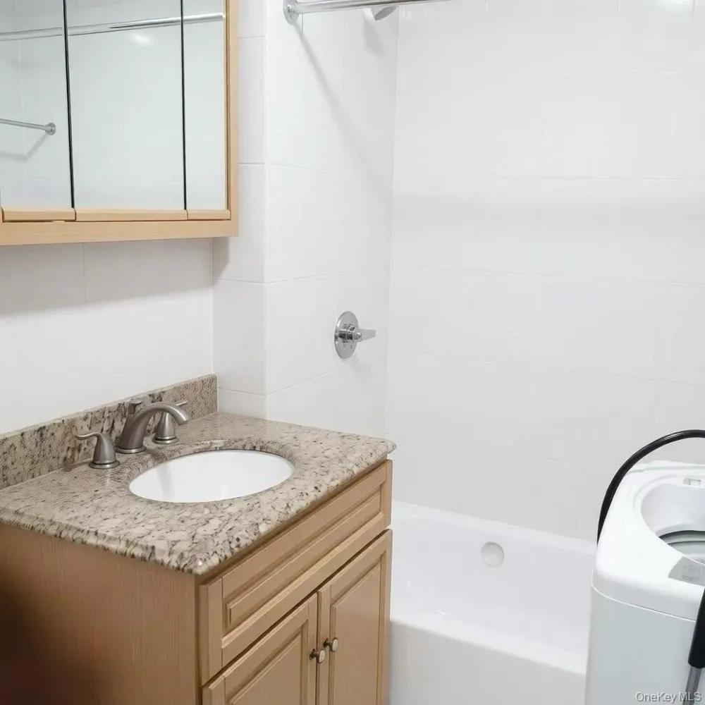 37-13 107th Street #4A Corona, NY 11368