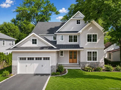 8 Crest Lane