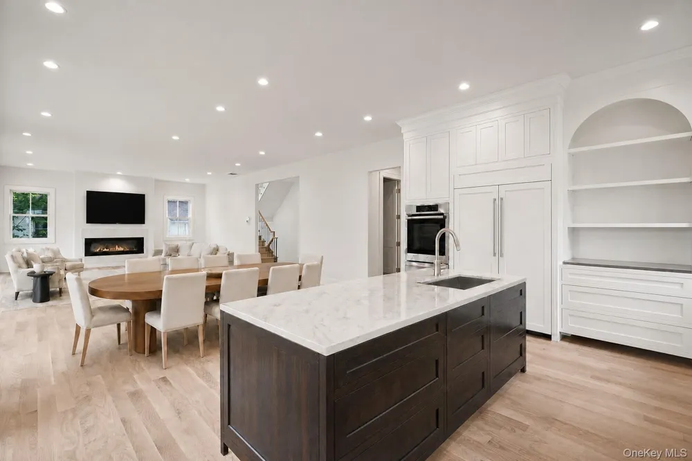 8 Crest Lane Scarsdale, NY 10583