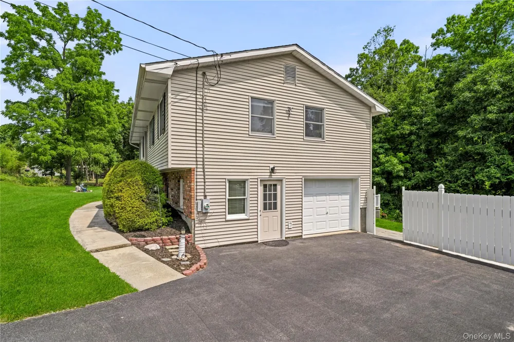 22 Old Ridge Road Warwick, NY 10990