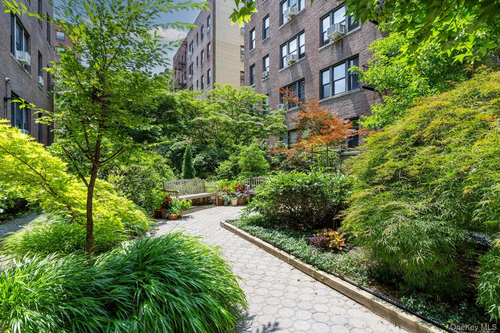 35-16 85th Street #1I Jackson Heights, NY 11372