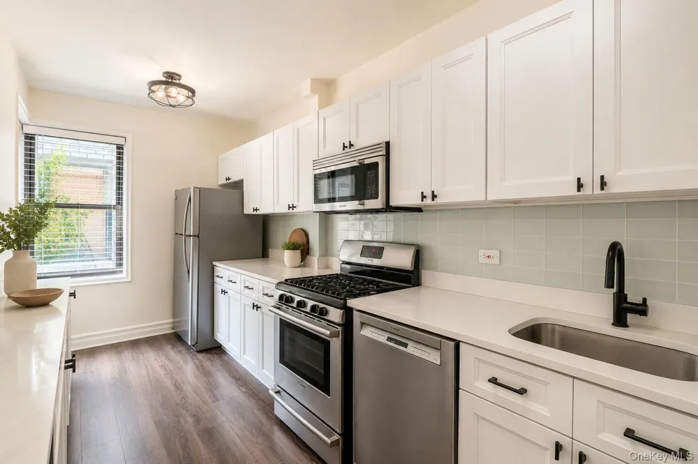 35-16 85th Street #1I Jackson Heights, NY 11372