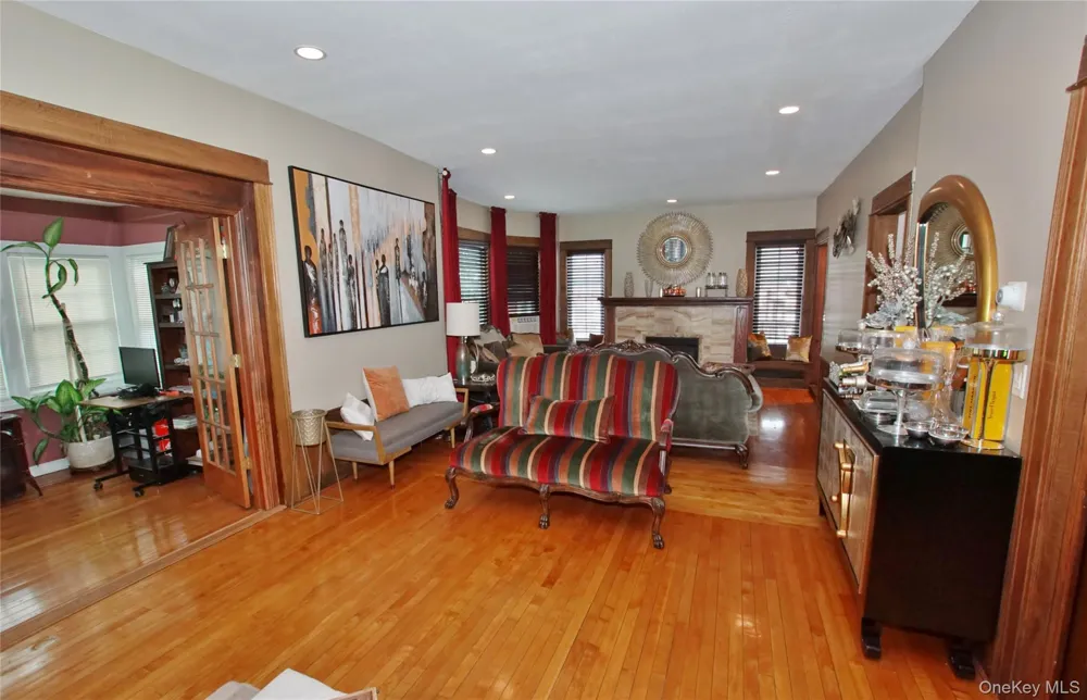 278 S Long Beach Avenue Freeport, NY 11520