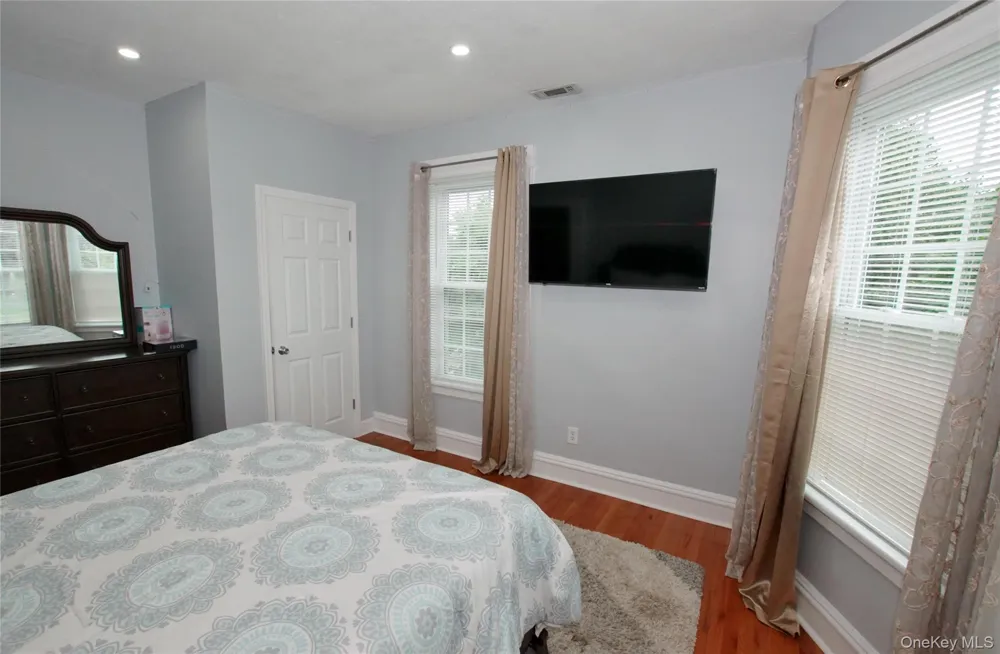 278 S Long Beach Avenue Freeport, NY 11520