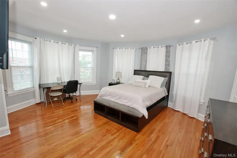 278 S Long Beach Avenue Freeport, NY 11520