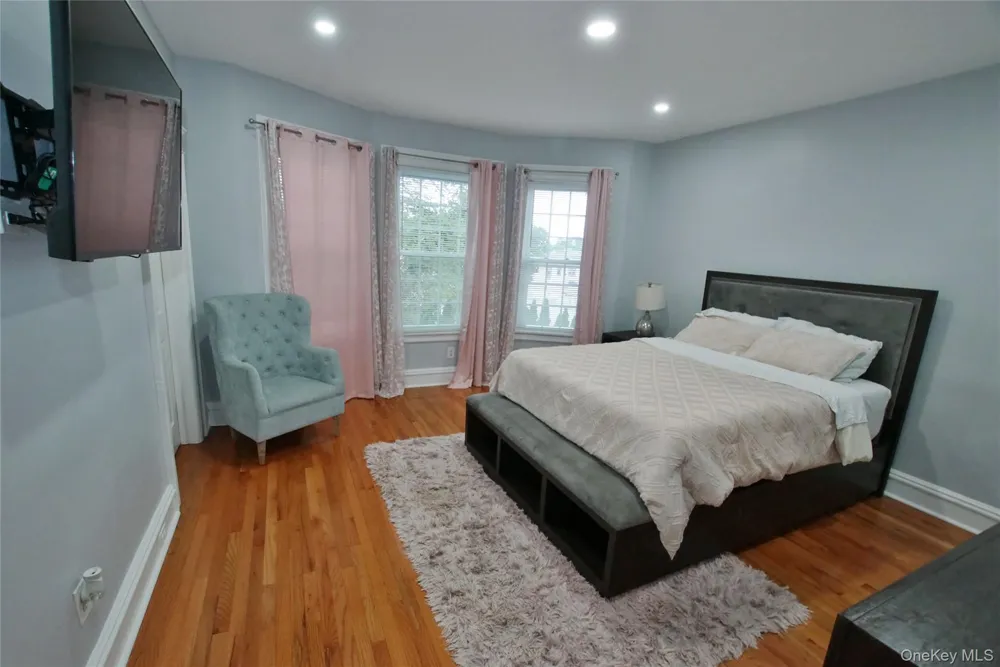 278 S Long Beach Avenue Freeport, NY 11520