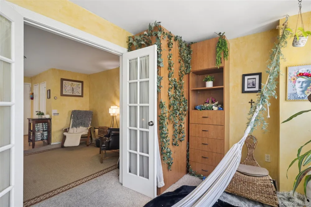 101 Clinton Avenue #3H Mineola, NY 11501