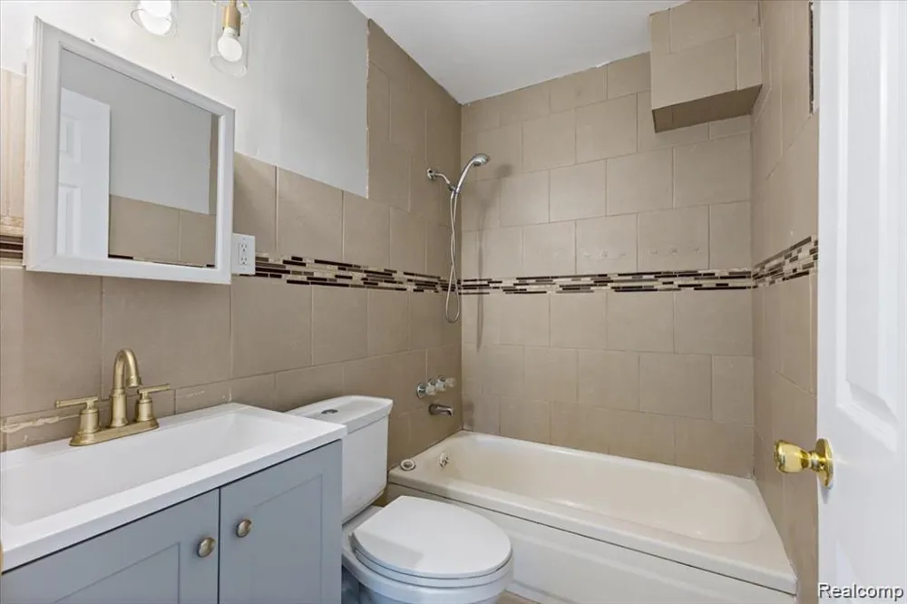 26076 Colgate Street Wayne City, MI 48141
