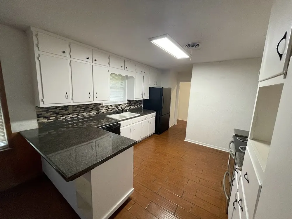 1227 Park Center Street Benbrook, TX 76126