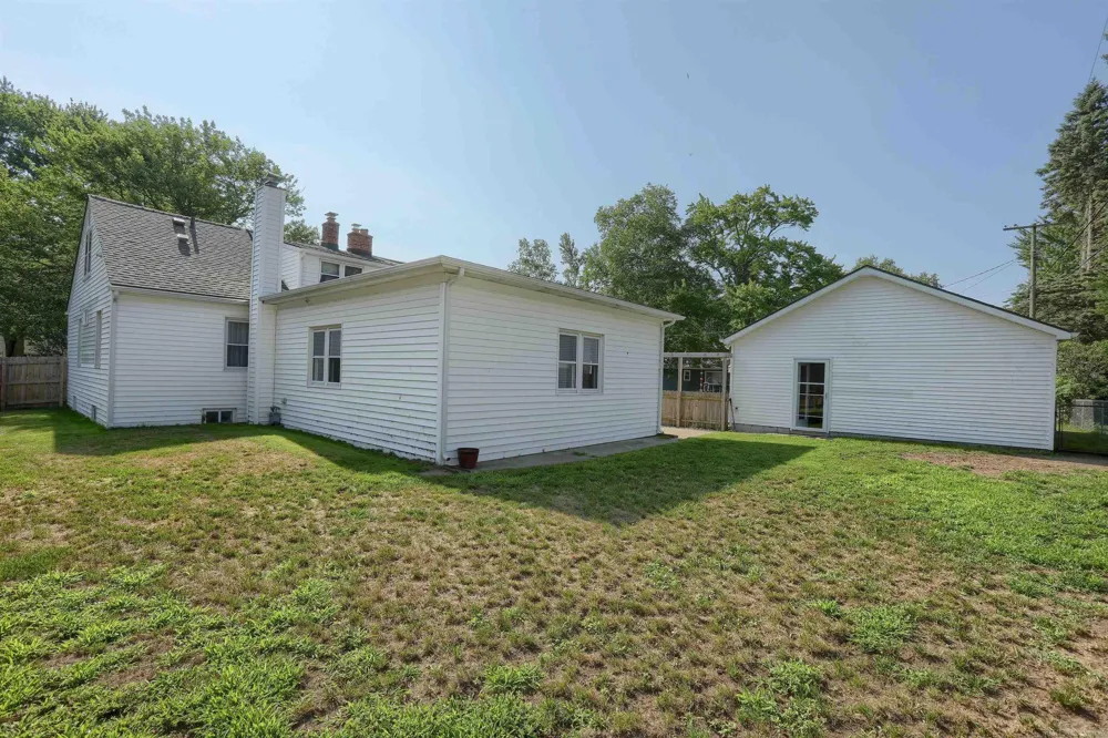 1945 Saint Clair Blvd Boulevard Algonac City, MI 48001