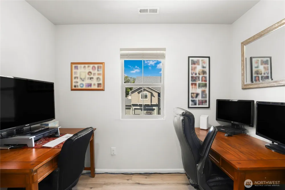 1010 Van Ogle Lane NW Orting, WA 98360