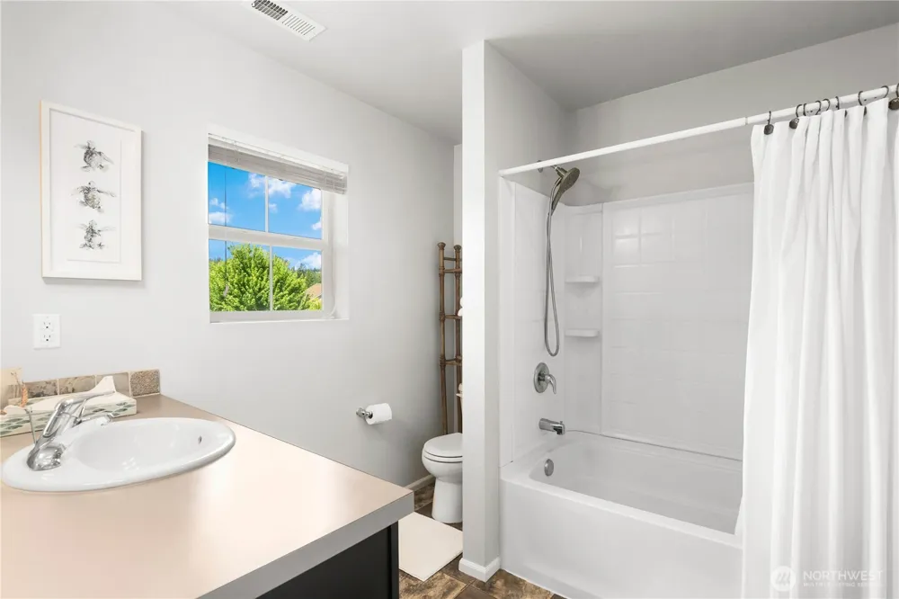 1010 Van Ogle Lane NW Orting, WA 98360
