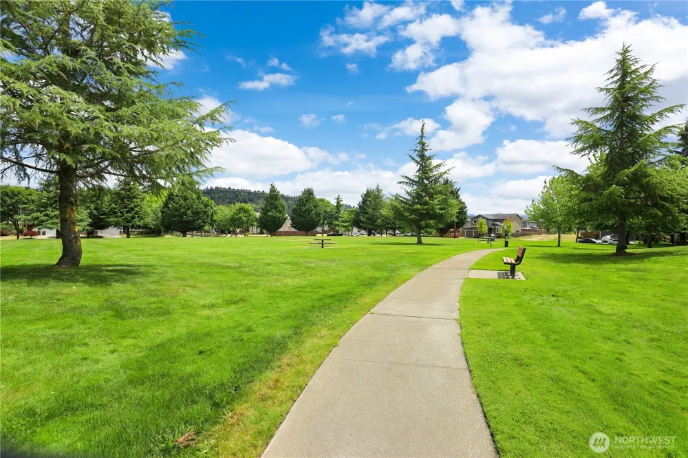1010 Van Ogle Lane NW Orting, WA 98360