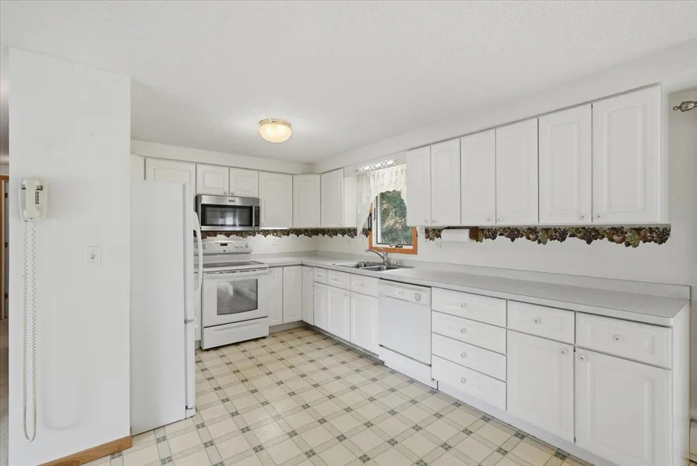 75 90th Avenue #D Clayton, WI 54004