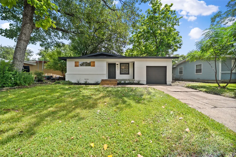 402 E Linda Drive Garland, TX 75041