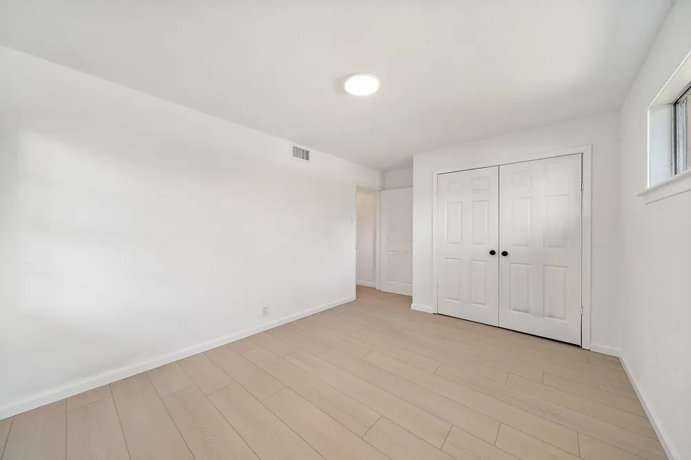 402 E Linda Drive Garland, TX 75041
